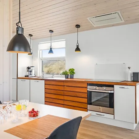 Dom wakacyjny Ingela - 350m From The Sea By Interhome Løkken